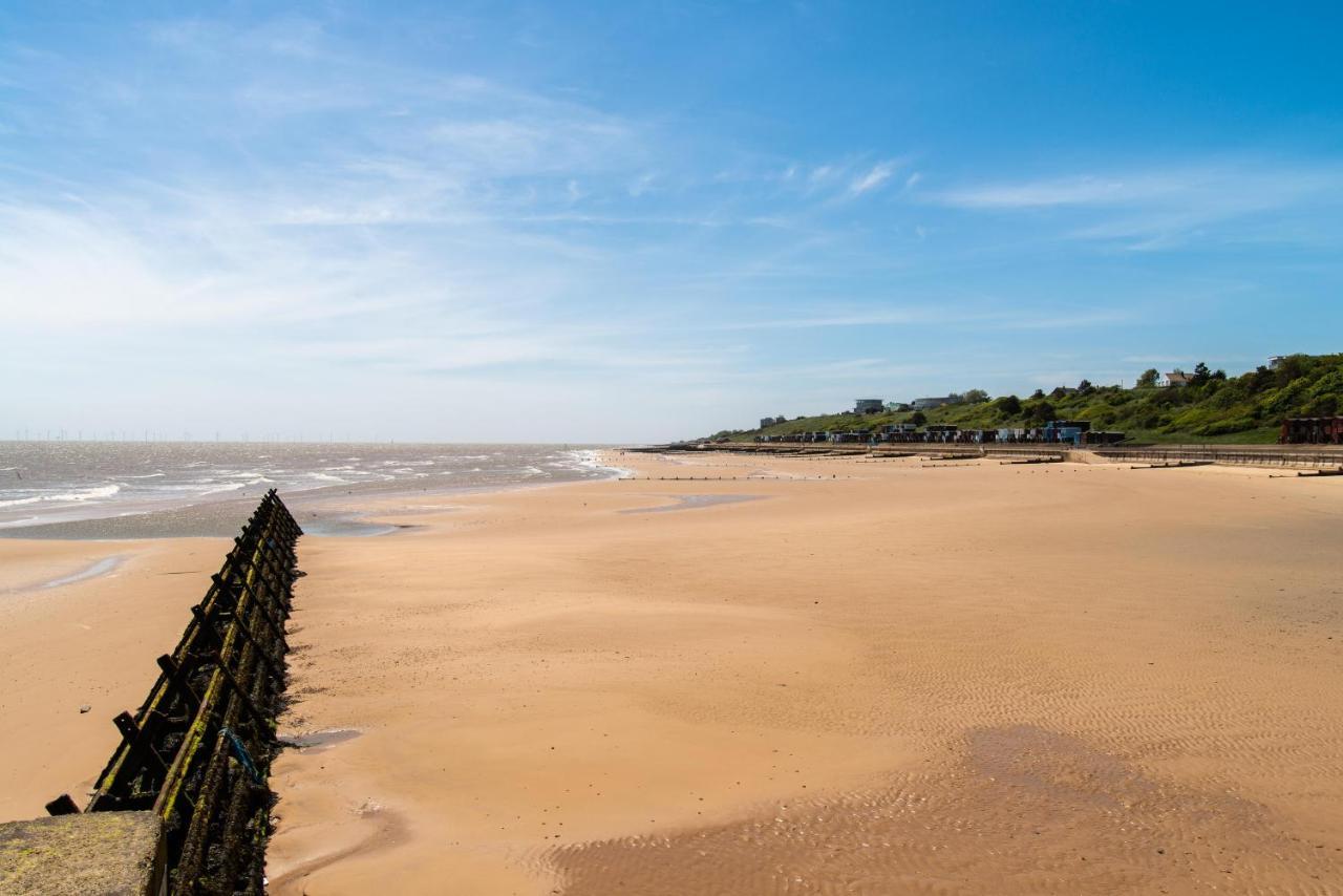 Caravan For Hire At St Osyth Beach Holiday Park In Essex Ref 28107Y Клактон-он-Сі Екстер'єр фото